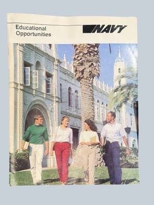 1986 US Navy NAVEDTRA Manuals Recruiting & Sea Cadet Lot - Thumbnail 4