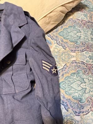 U.S. Air Force enlisted service dress uniform (likely 1960s–1970s era) - Thumbnail 4