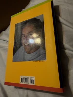 Basket Case by Carl Hiaasen 2002 First Edition Hardcover with Dust Jacket - Thumbnail 2