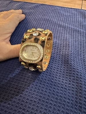 Geneva Platinum NO 9500 LC Leopard Cuff Watch Rhinestone Stud Japan Movt Women - Thumbnail 7