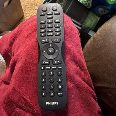 Philips 4-Device Universal TV Remote Control TV Stream Blu-ray Audio - Image 1