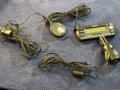 Sirius SV2 Satellite Radio Receiver Antenna Car Adapter Cables SID - Image 1