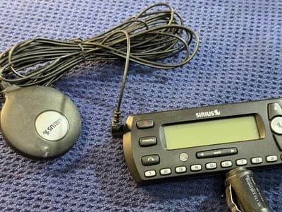 Sirius SV2 Satellite Radio Receiver Antenna Car Adapter Cables SID - Thumbnail 2