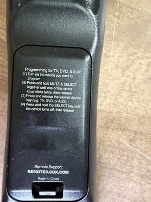 Cox URC-8820-MOTO Universal Remote Control for Motorola/Cox Cable Box TV DVD AUX - Thumbnail 4