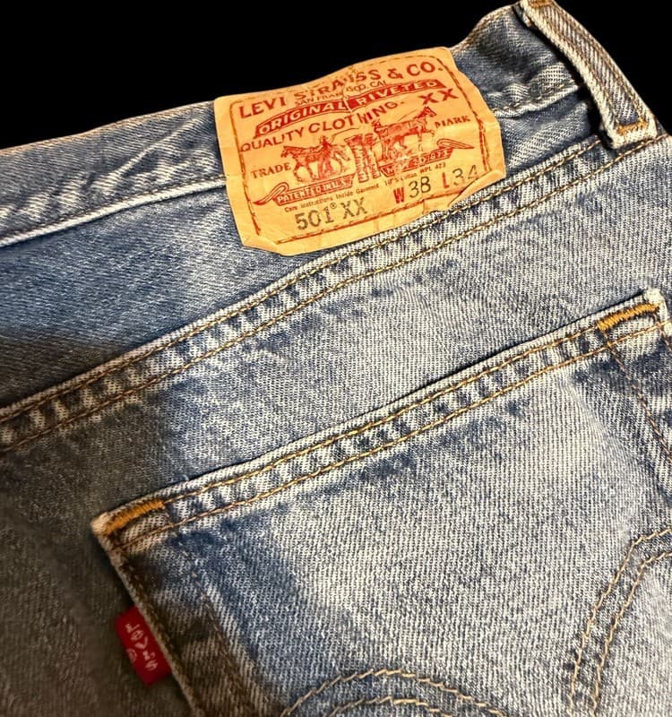Vintage Levi’s 501 XX Original Fit Jeans Men’s 38x34 Button Fly Fade - Thumbnail 8