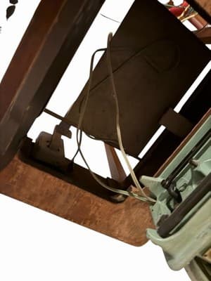 Vintage Singer 185K Sewing Machine w/ Wood Cabinet – Local Pickup - Thumbnail 9