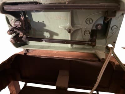 Vintage Singer 185K Sewing Machine w/ Wood Cabinet – Local Pickup - Thumbnail 11