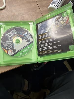 Call of Duty: Black Ops Cold War - Microsoft Xbox Series X|S - Thumbnail 2