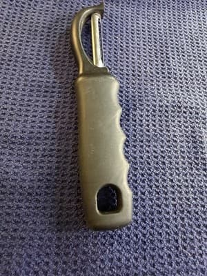 Spring Chef Premium Swivel Vegetable Peeler, Soft Grip Handle and Ultra Sharp - Thumbnail 4