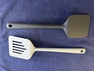Core Kitchen Silicone Turner 2pc Set Solid Gray & Slotted Cream Spatula Flipper - Thumbnail 2