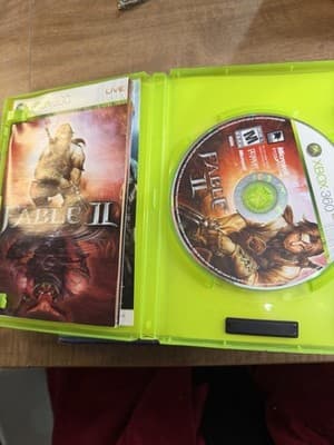Microsoft Xbox 360 Fable II 2008 Complete CIB Video Game - Thumbnail 3