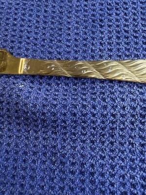 Gold Tone Judaica Challah Knife Wave Embossed Handle Shabbat Serrated Blade - Thumbnail 3