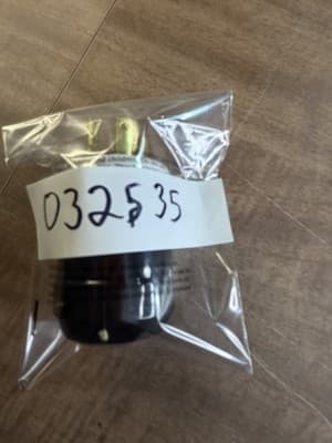 NEMA Twist Lock L5-30P Plug Connector Male,30 Amps, 125 Volts, RV Generator Plug - Thumbnail 3