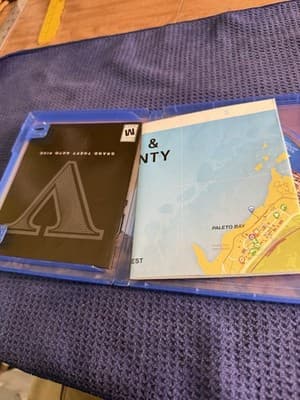 Grand Theft Auto V Premium Edition PS4 PlayStation 4 + Map Complete - Thumbnail 5
