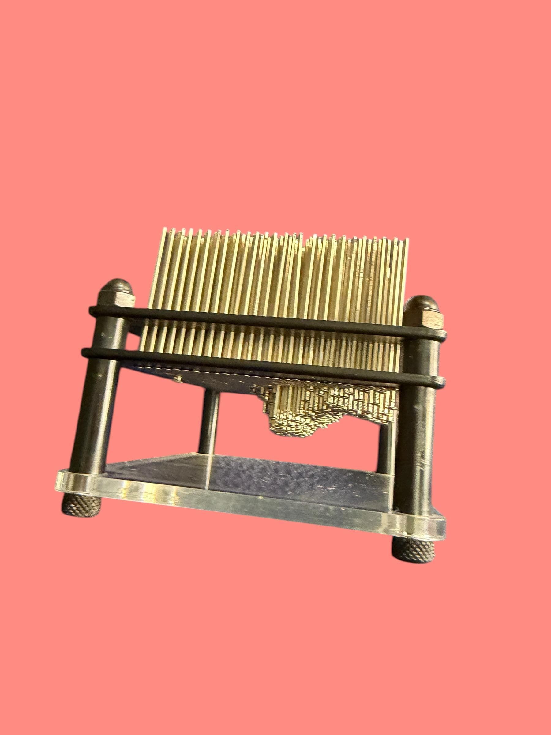 Pin Art 3D Sculpture - Thumbnail 2