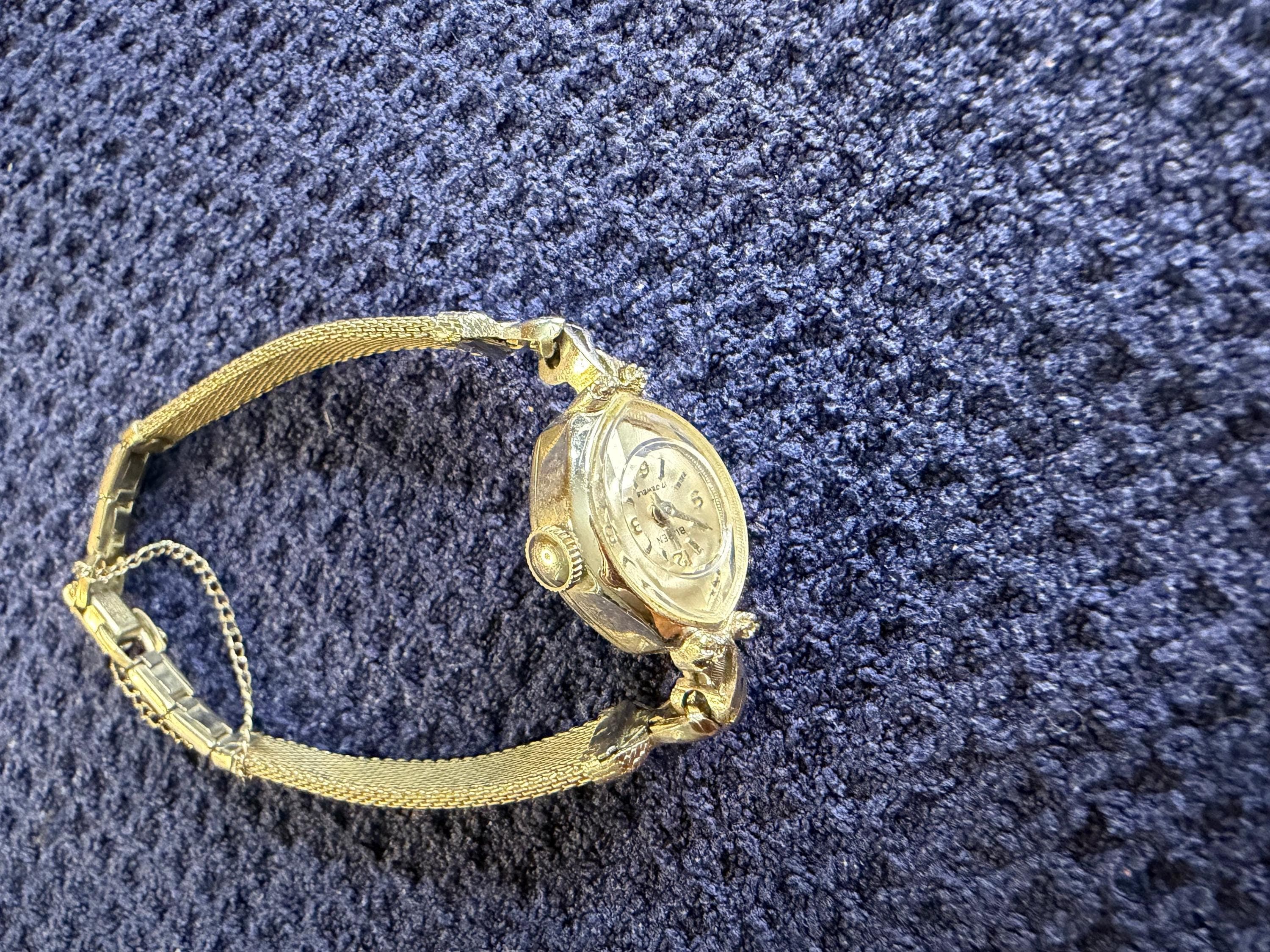 Vintage Bulova 17 Jewels Ladies Silver Tone Cocktail Watch Diamond Accent Floral Lug Mesh Bracelet - Image 1