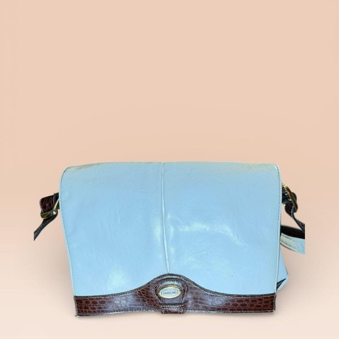 Vintage Carryland White Faux Leather Crossbody Bag with Brown Croc Trim - Image 1