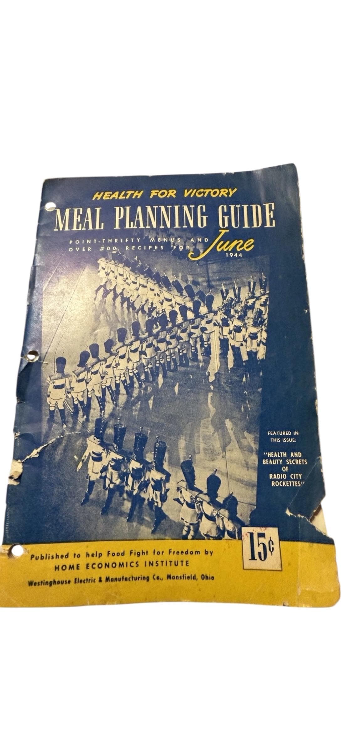 WWII Health for Victory Meal Planning Guides June–Aug 1944 Lot (Westinghouse) - Thumbnail 3
