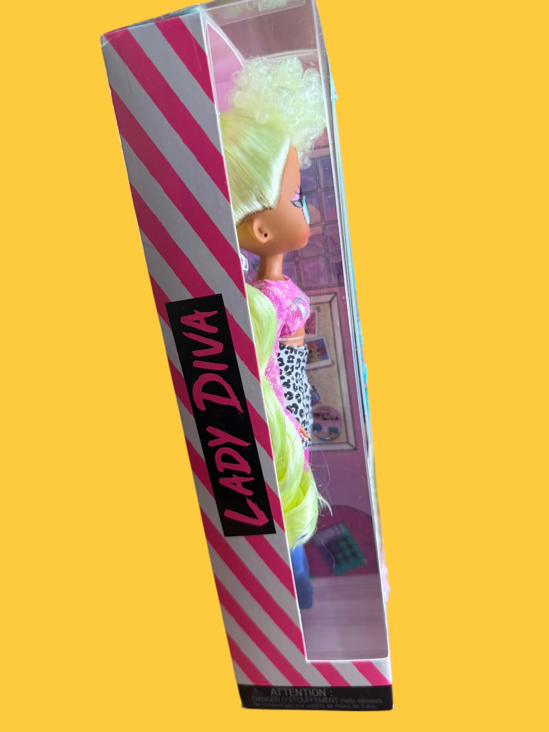 LOL Surprise OMG Lady Diva Doll - Thumbnail 2