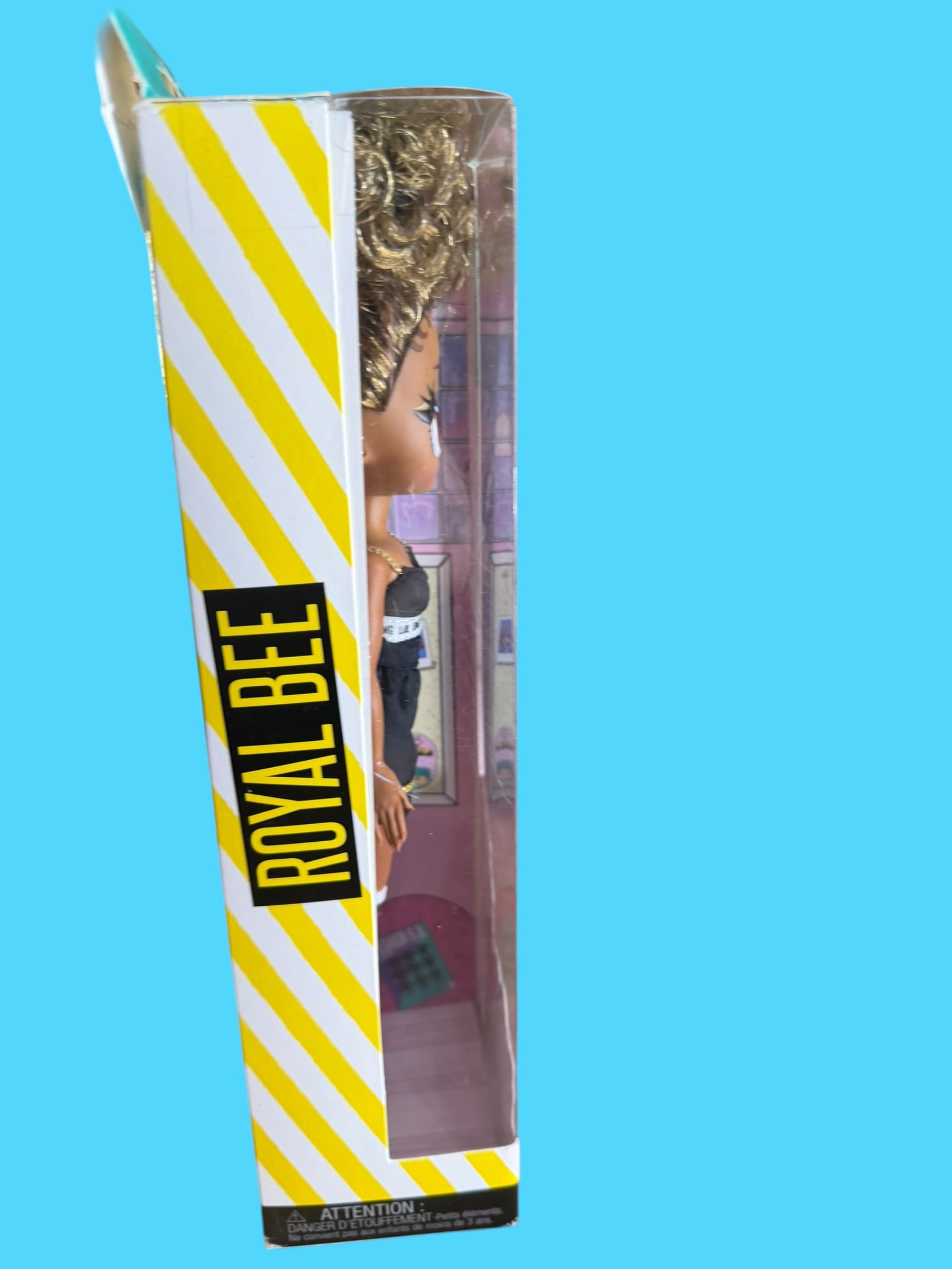 LOL Surprise! OMG Royal Bee Doll - Thumbnail 4