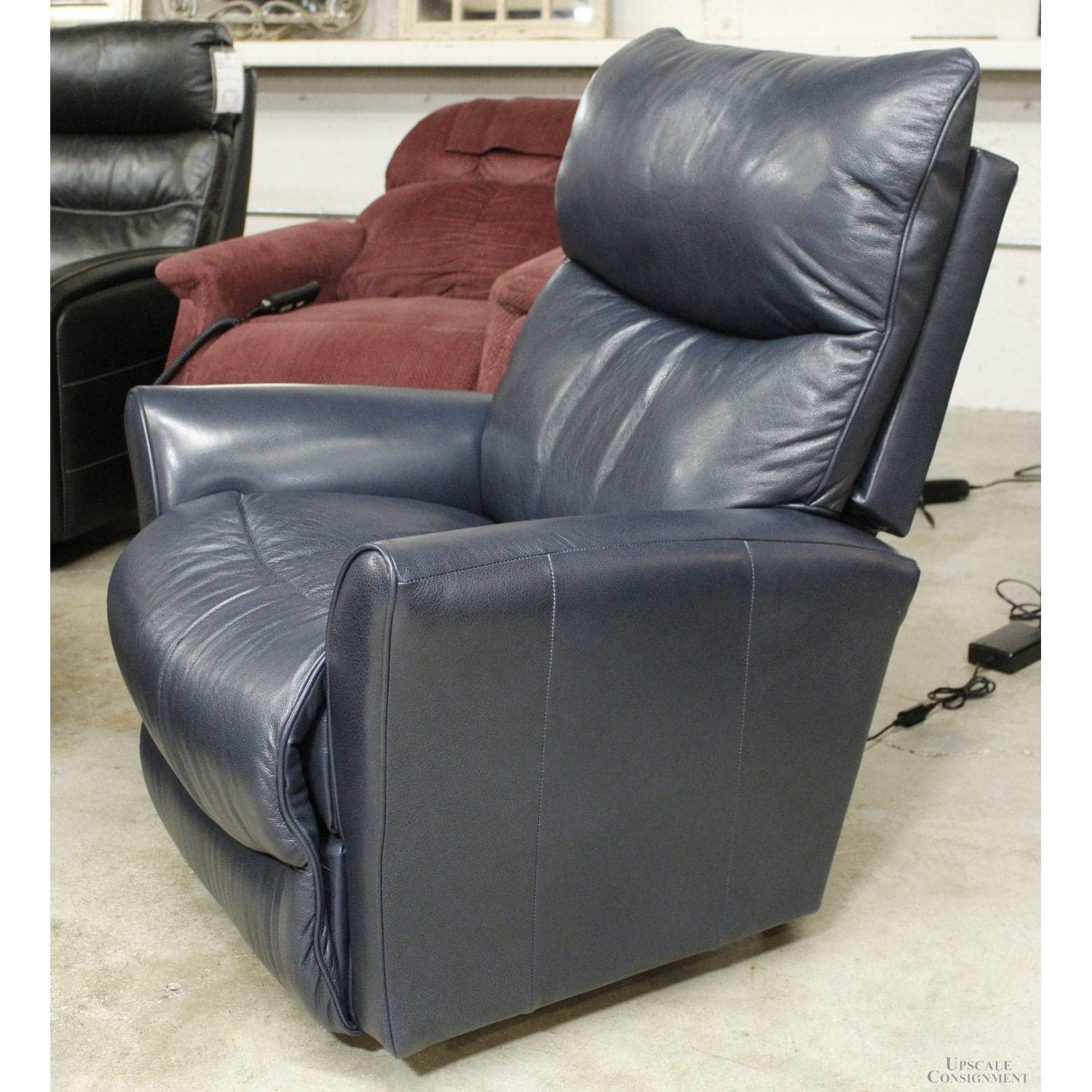 La-Z-Boy 'Rowan' Navy Leather Power Recliner w/Adj. Headrest & Lumbar - Blue - Thumbnail 4
