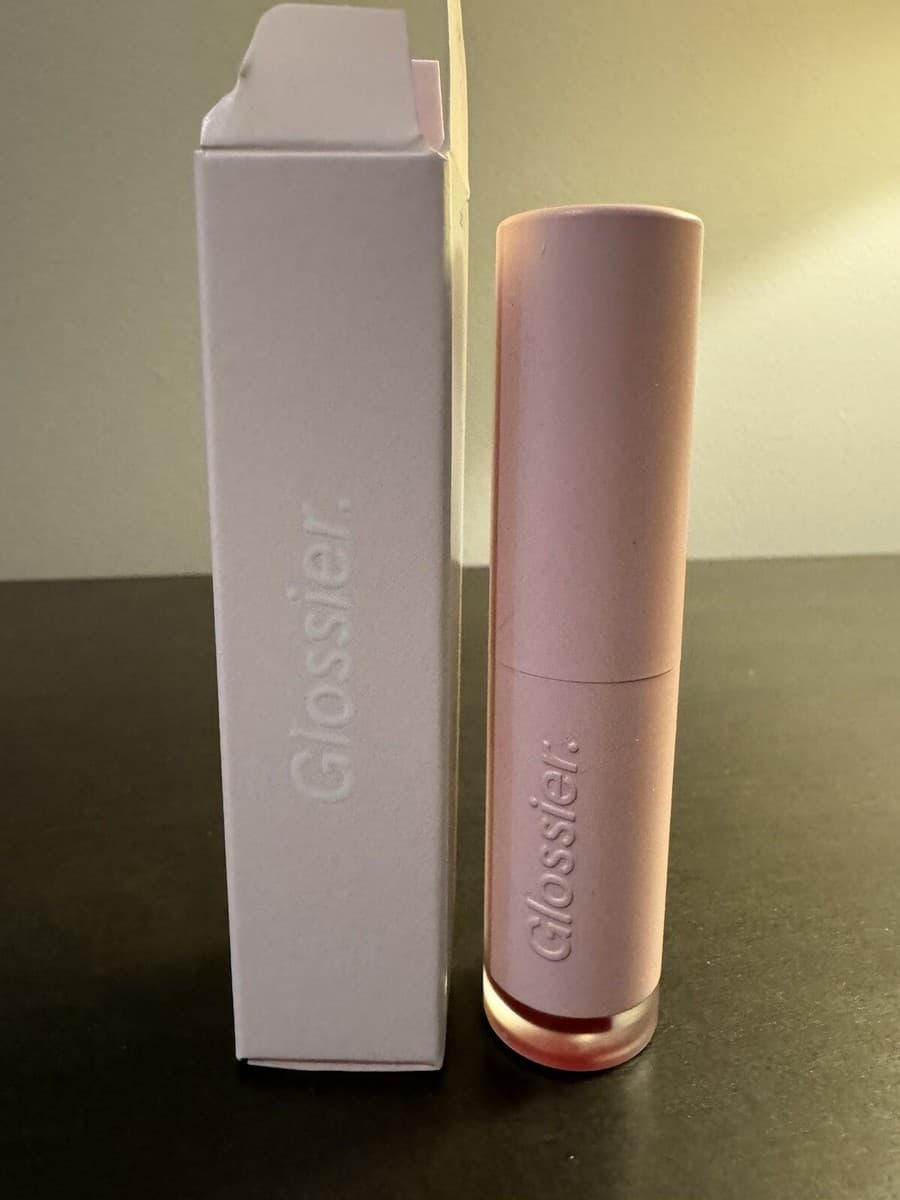 GLOSSIER. G SUIT SOFT TOUCH MATTE LIQUID LIP CRÈME (0.20 Fl.oz./6 ML.): CHOOSE - Thumbnail 6