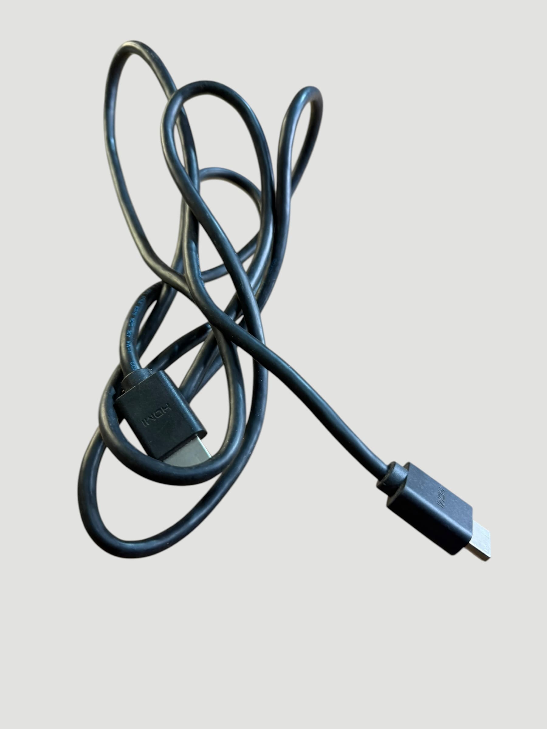 HDMI Cable Male to Male Standard Connector Black High Speed TV Monitor 6FT Used - Image 1