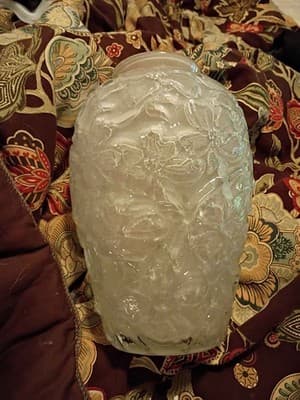 Phoenix Consolidated Glass Dogwood Frosted Art Deco Vase - Thumbnail 2
