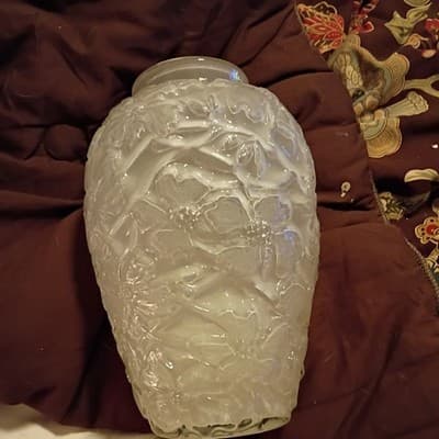 asis Phoenix Consolidated Glass Dogwood Frosted Art Deco Vase - Thumbnail 4