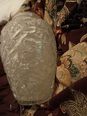 Phoenix Consolidated Glass Dogwood Frosted Art Deco Vase - Thumbnail 4