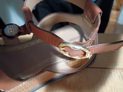 Sam Edelmon Wedged 3 Inch Ankle Strap Sandle With Gold Hardware - Thumbnail 9