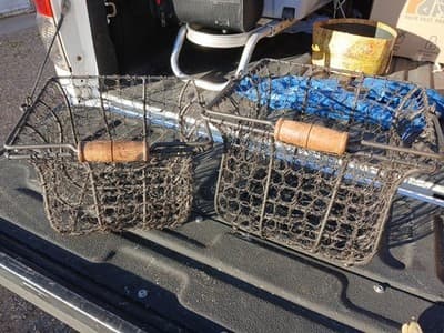 Rustic Large Heavy Wire Farmhouse Basket With Wooden Handles, 16” - Thumbnail 3