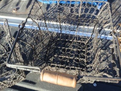 Rustic Large Heavy Wire Farmhouse Basket With Wooden Handles, 16” - Thumbnail 7