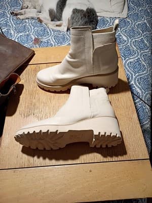 DOLCE VITA HUEY H2O OFF WHITE LEATHER ANKLE BOOT WOMEN'S US 11 HOT MUST HAVE