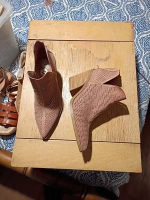 Vince Camuto Women's Light Pink Leather Ankle Boot With 4inch Heel