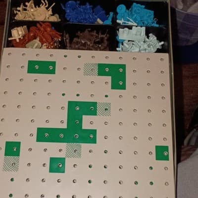 Avalon Hill FEUDAL Strategy Board Game Complete with Plastic Playing Pieces - Thumbnail 3