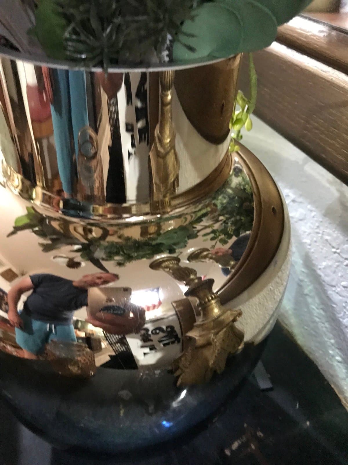 Vase with gold ombreigh - Thumbnail 3