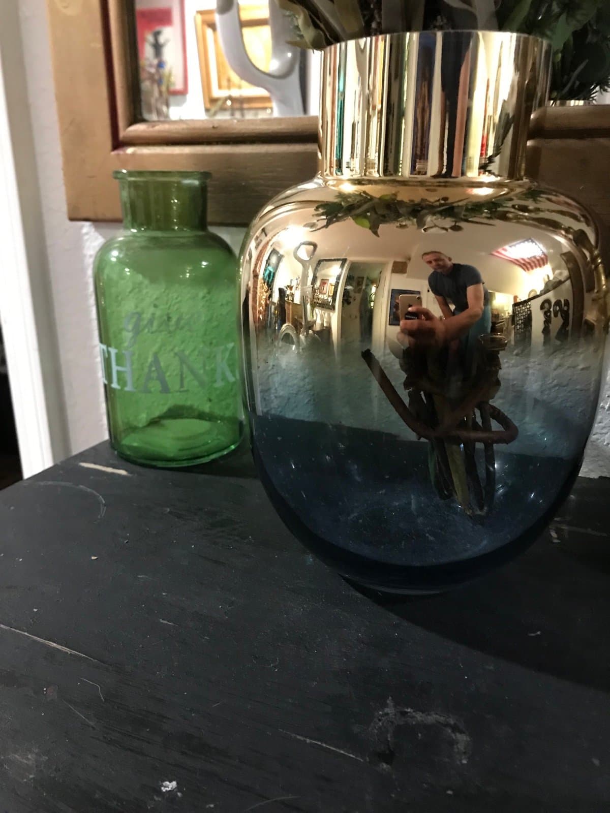 Vase with gold ombreigh