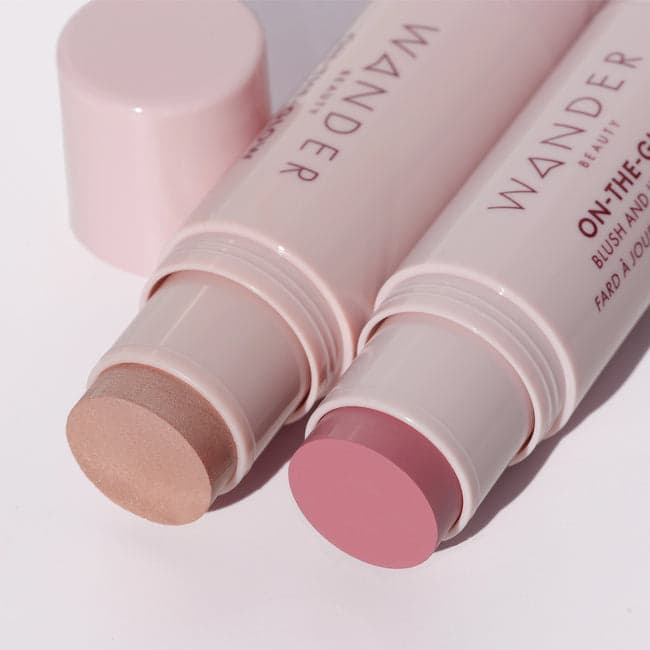 Wander Beauty on-the-glow Blush & Illuminator in Beauty: Coral rose / Nude Glow - Thumbnail 7