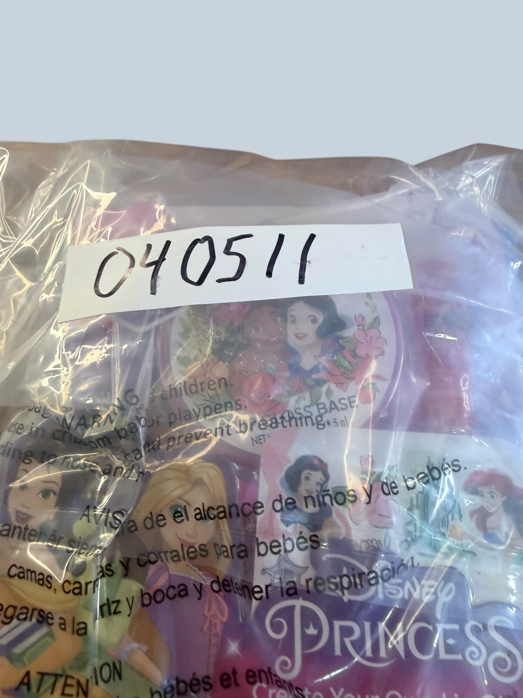 Disney Princess Create Your Own Lip Gloss - Thumbnail 3