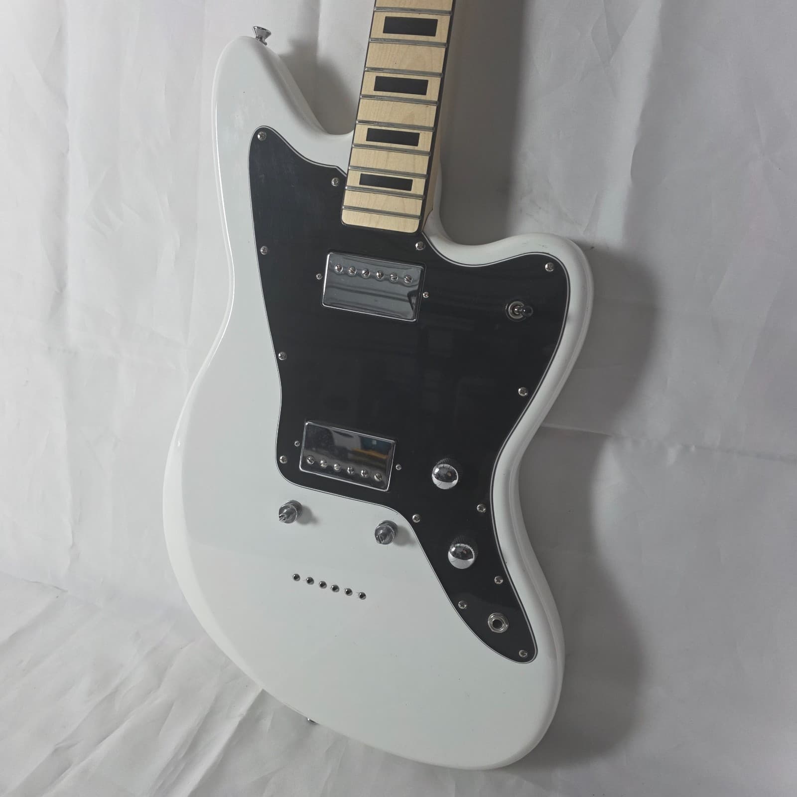 SubZero Rogue VI Baritone Electric Guitar Polar White HH Humbuckers 30" Scale - Thumbnail 5