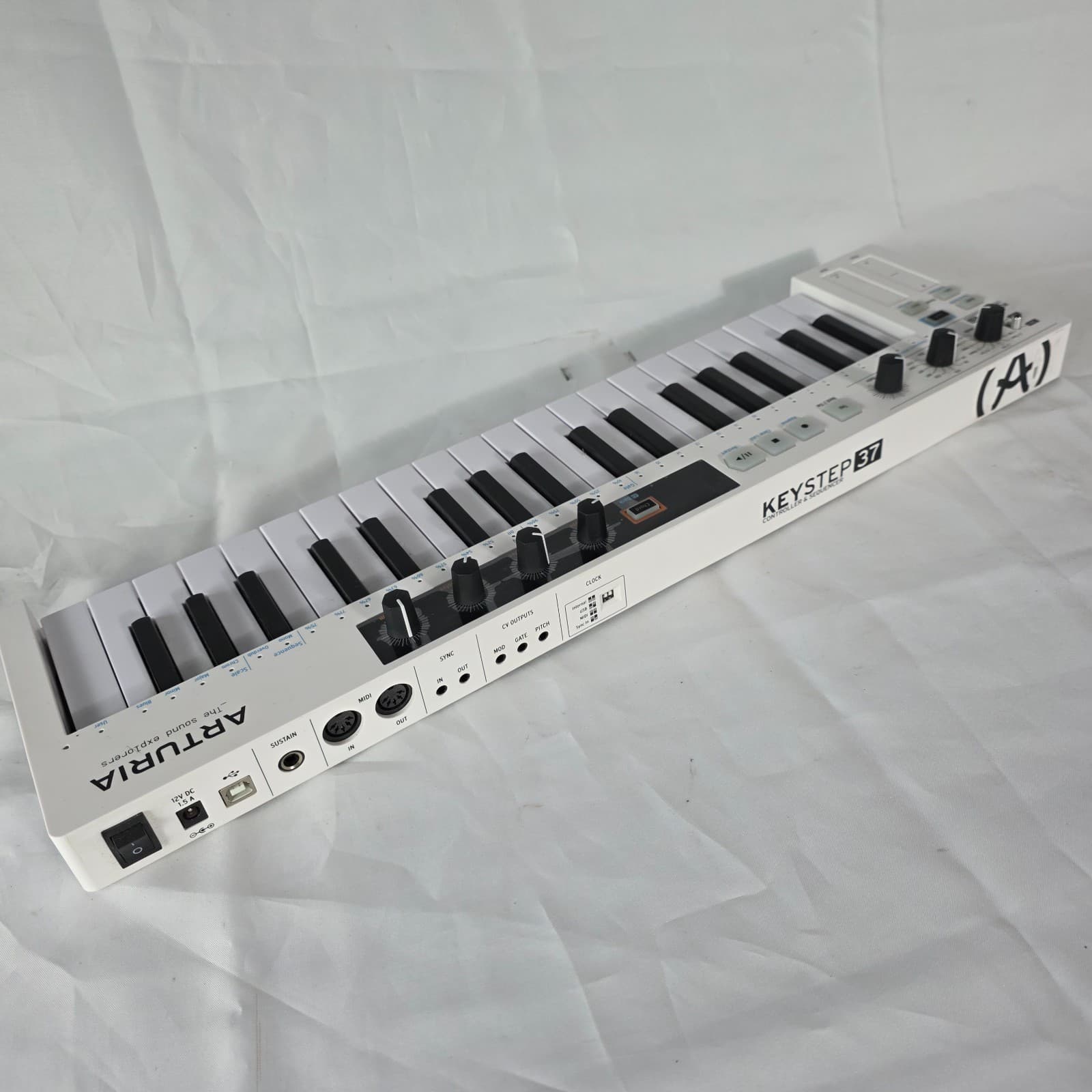 Arturia Keystep 37 USB/MIDI/CV Audio Recording Keyboard Controller & Sequencer - Thumbnail 11