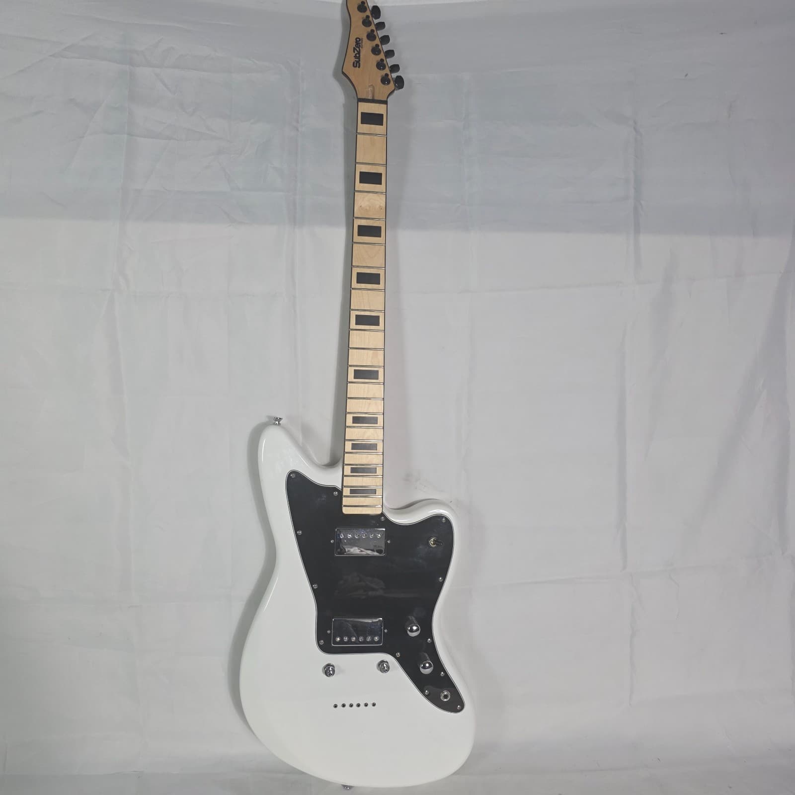 SubZero Rogue VI Baritone Electric Guitar Polar White HH Humbuckers 30" Scale - Thumbnail 2