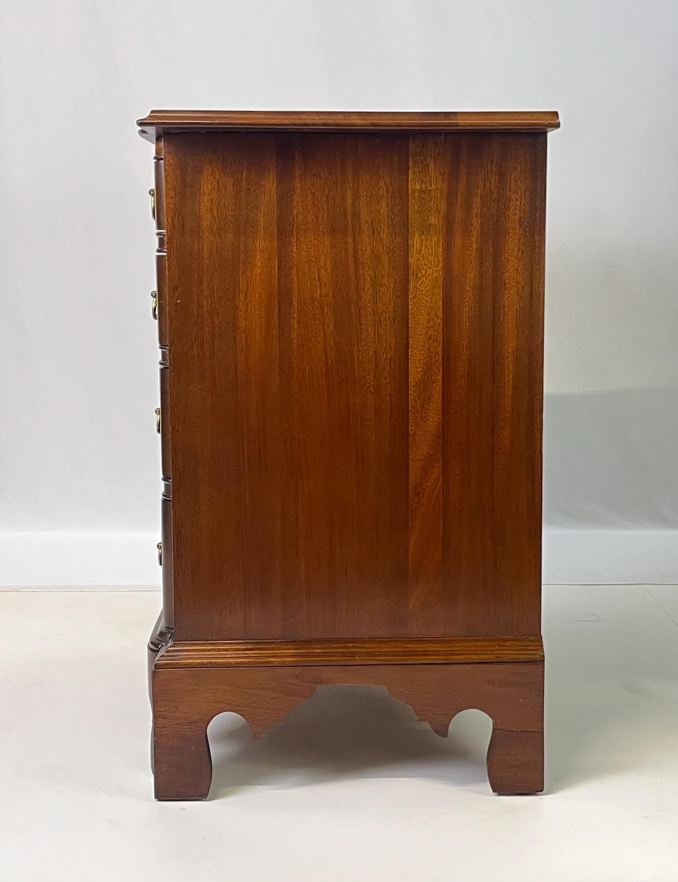 Councill Craftsmen Block Front Chest - Thumbnail 6