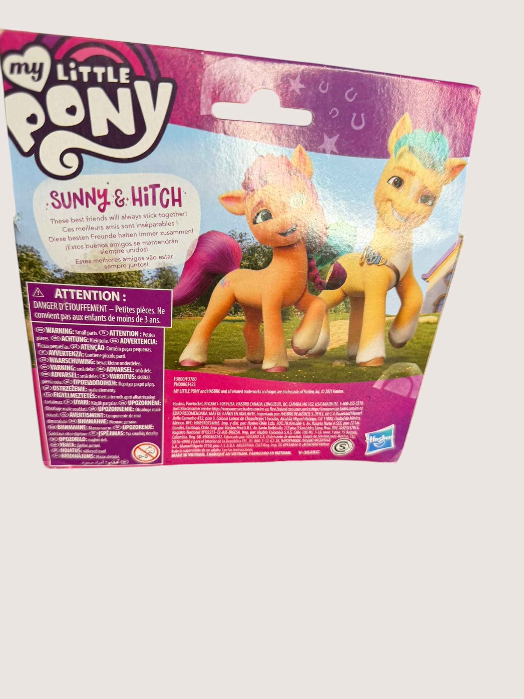 My Little Pony Sunny Starscout & Hitch Trailblazer Figures - Thumbnail 2