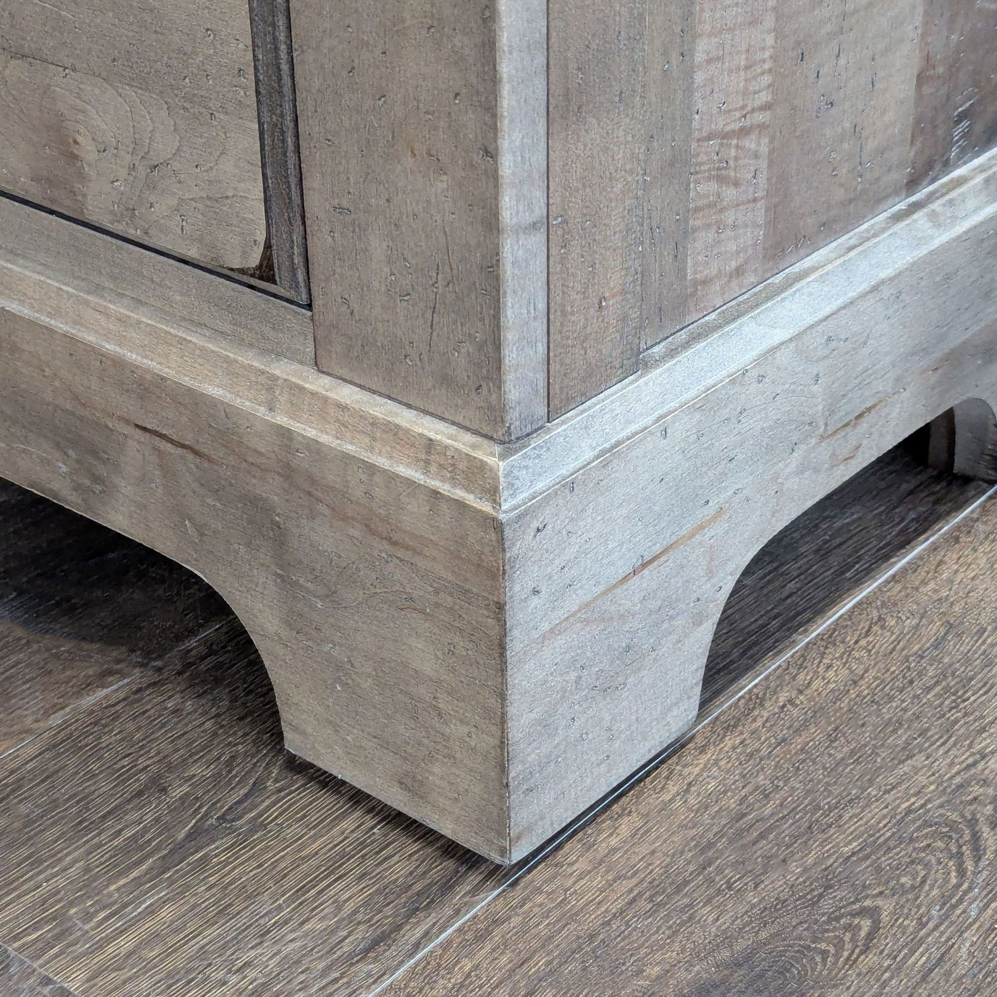 Vaughan Bassett Cool Rustic Clear Maple Three Drawer Nightstand - Thumbnail 11