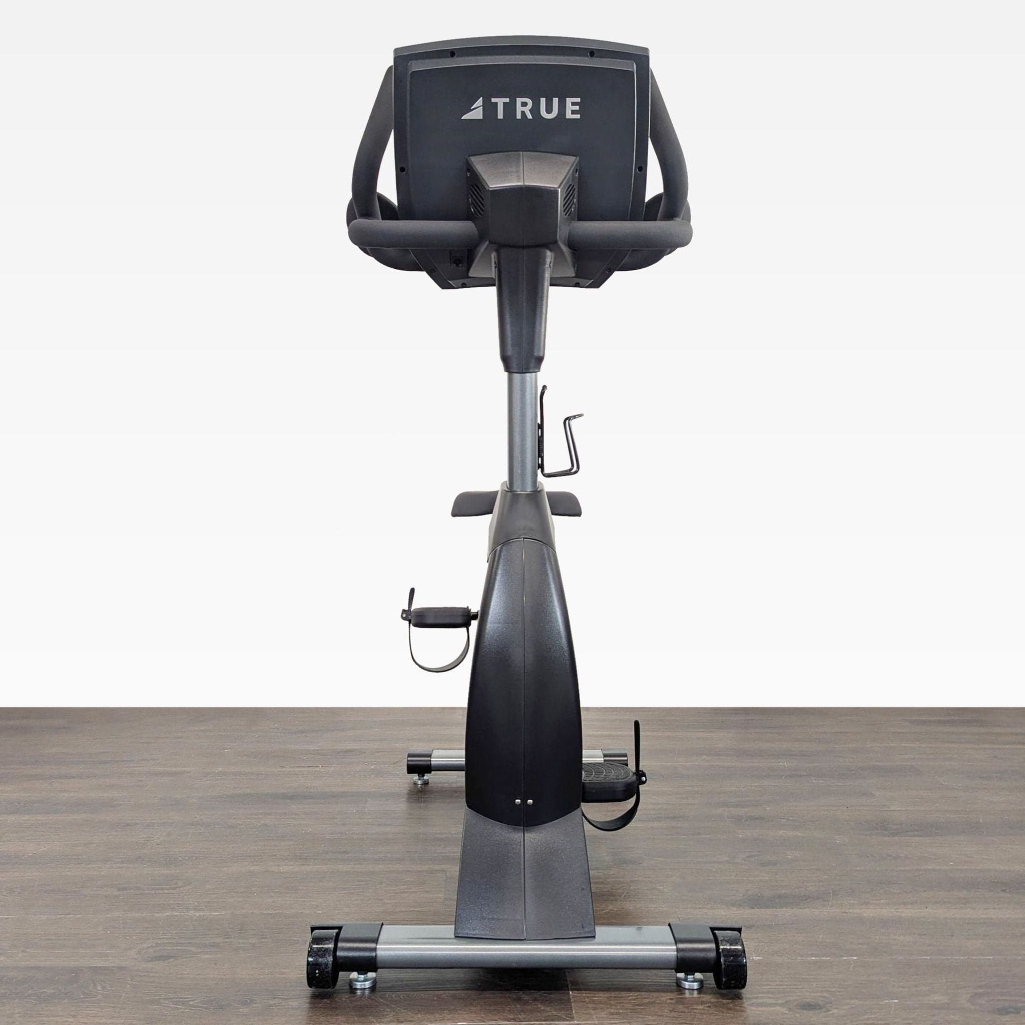 TRUE CS200 Commercial Upright Bike – Comfortable & Durable Gym Equipment - Thumbnail 3
