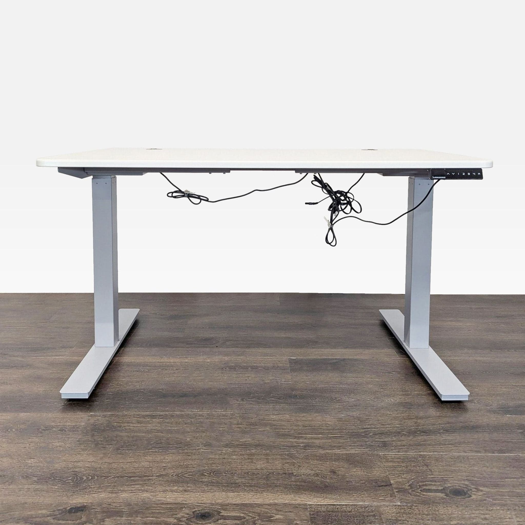 Autonomous Electric Adjustable Standing Desk with Programmable Settings - Image 1