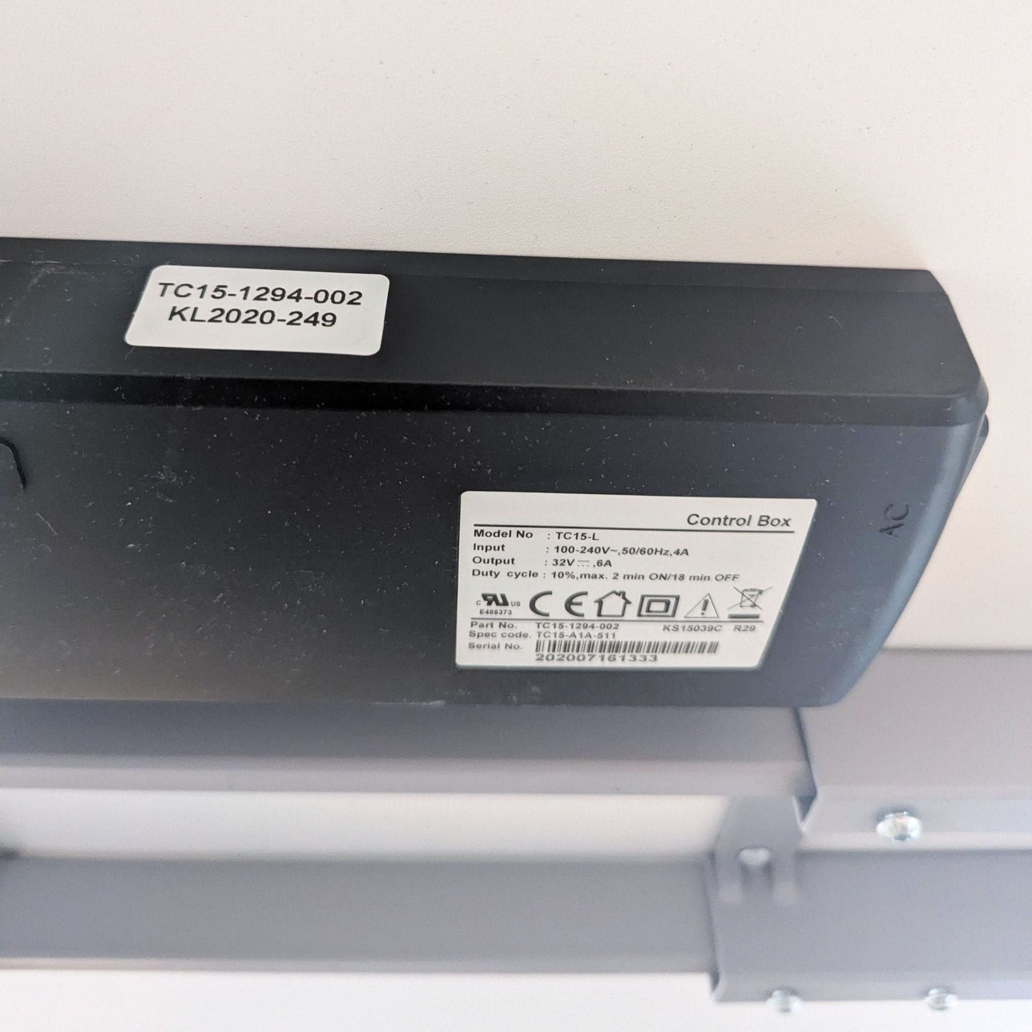 Autonomous Electric Adjustable Standing Desk with Programmable Settings - Thumbnail 5