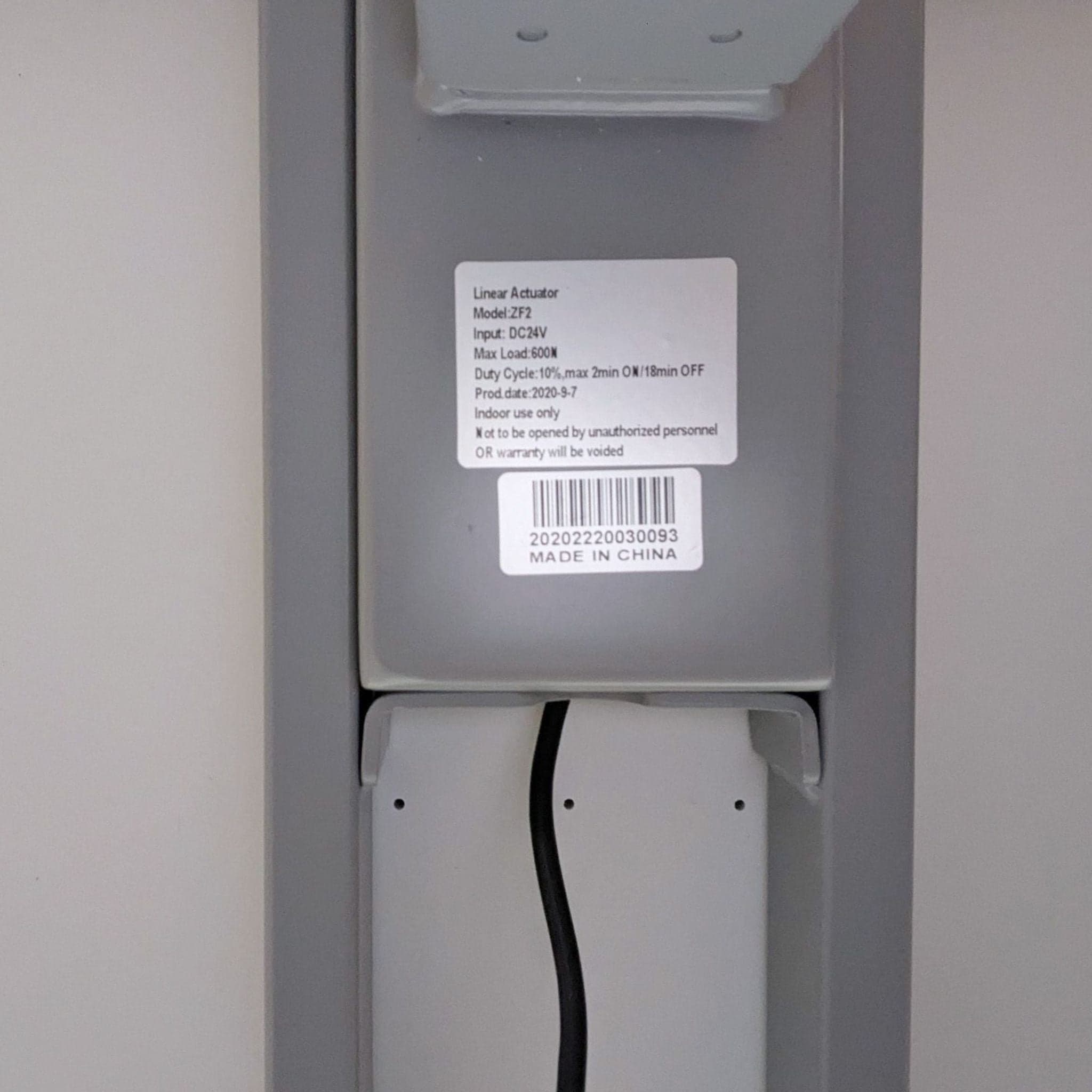 Autonomous Electric Adjustable Standing Desk with Programmable Settings - Thumbnail 6